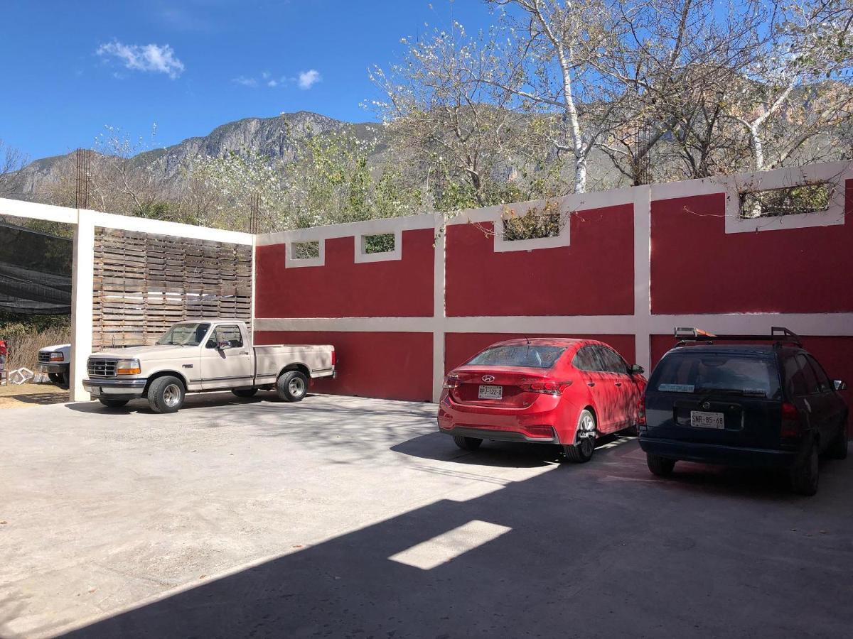 Oyo Hotel Cuatro Reales Galeana Екстериор снимка