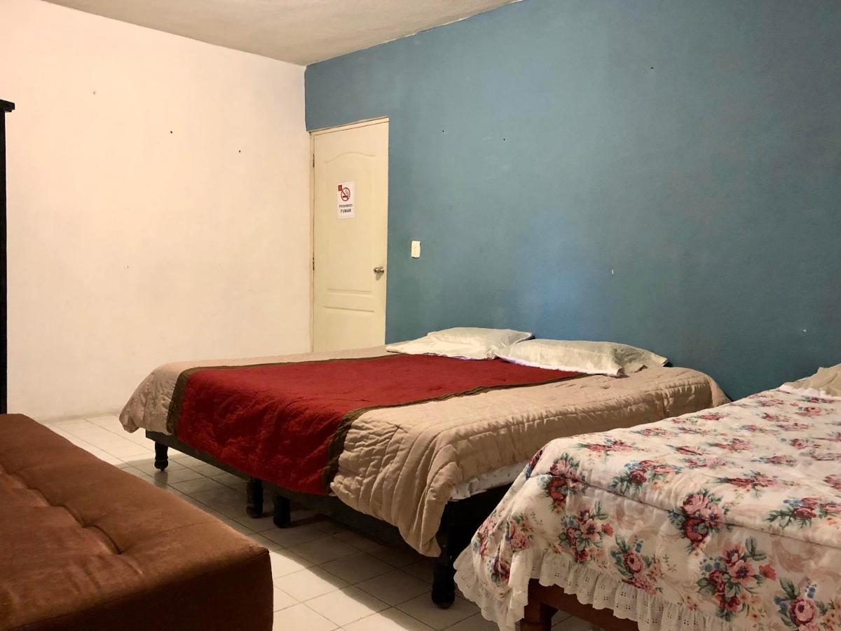 Oyo Hotel Cuatro Reales Galeana Екстериор снимка