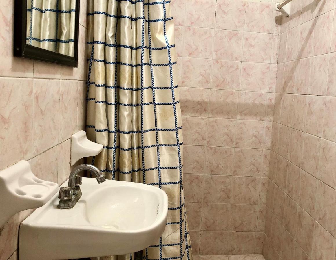 Oyo Hotel Cuatro Reales Galeana Екстериор снимка