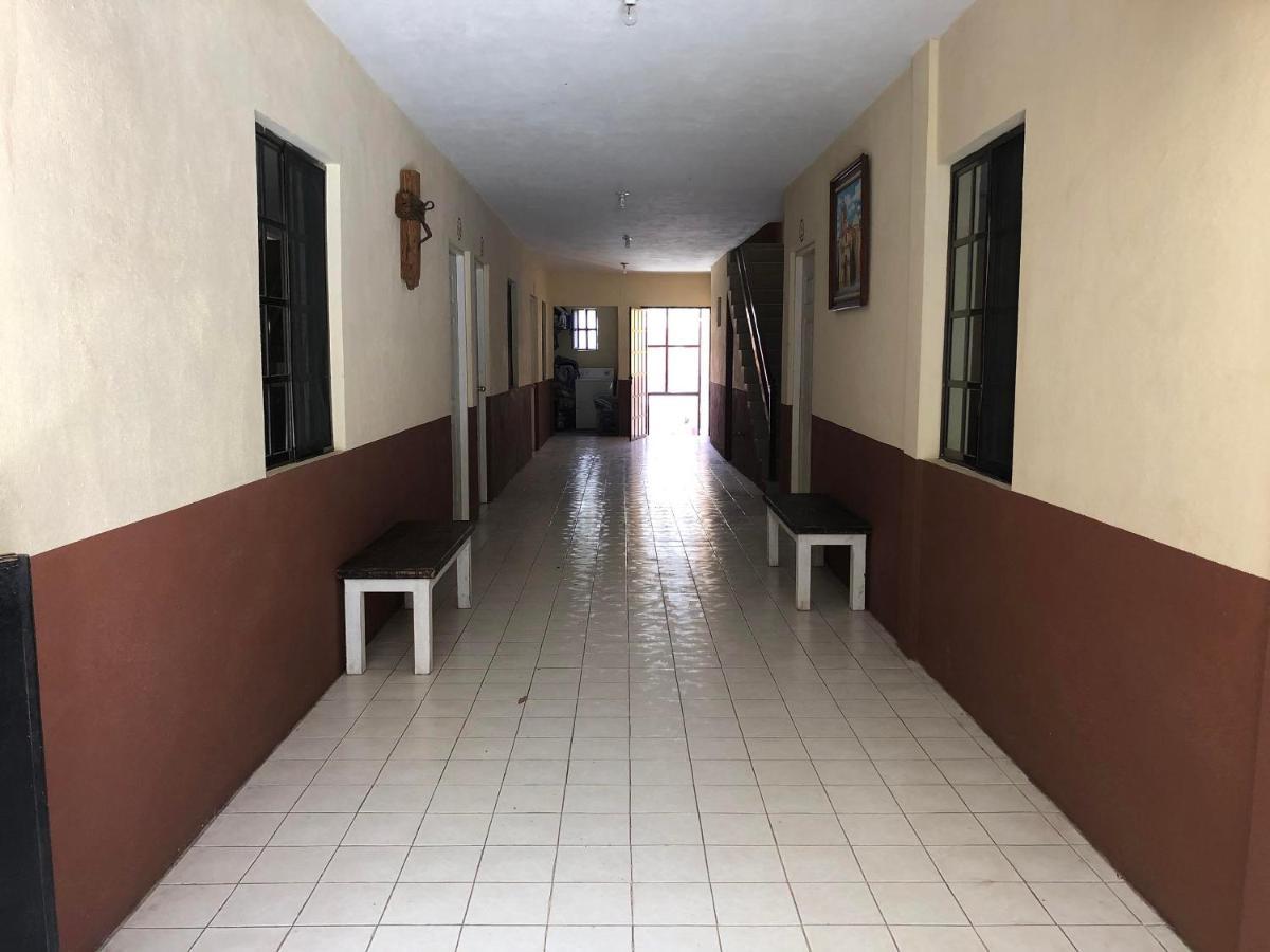 Oyo Hotel Cuatro Reales Galeana Екстериор снимка